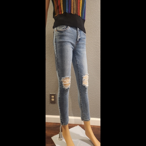 Highrise Distressed Jeans - Picture 5 of 16